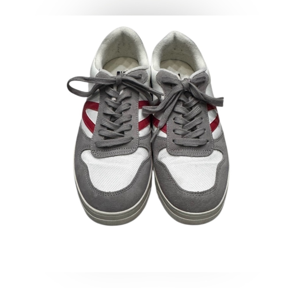 Women’s Tretorn Stadium White, Red and Gray Lace Up Leather Sneakers: Size 9.5M - Picture 2 of 11